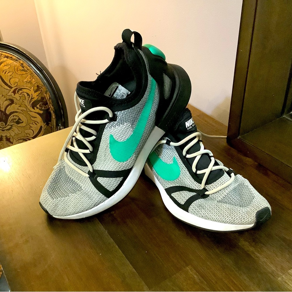 Nike tennis shoes
